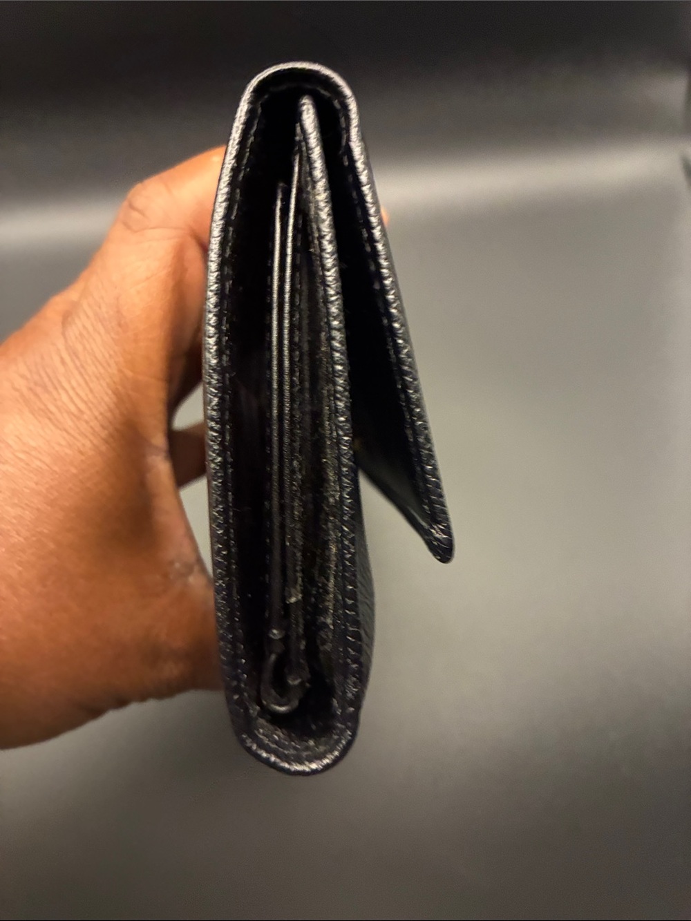 Elegant Black Continental Wallet with Gold Hardware - Picture 7 of 8